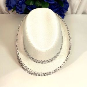 White with flower trim Fendora hat